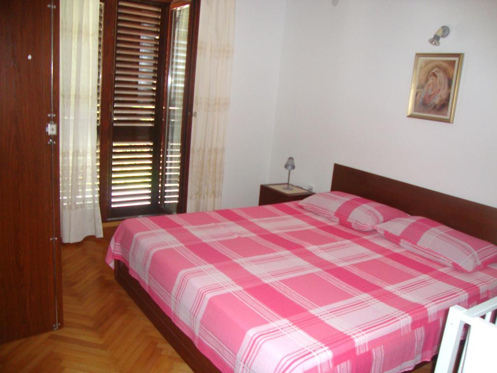 Apartments Rubinic Jelsa (Hvar) Quarto foto